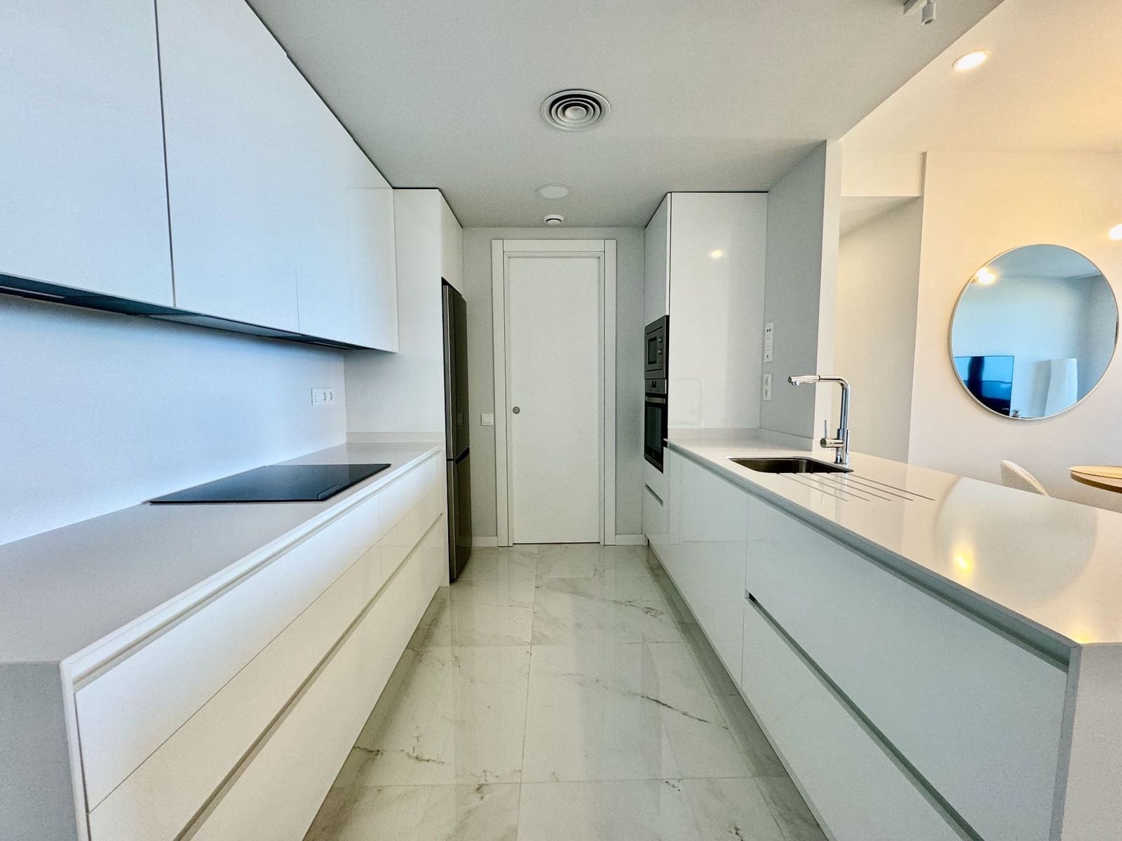 2 Zimmer Apartment zu verkaufen in Benidorm mit Pool Garage - 540.000 € (Ref: 8339455)