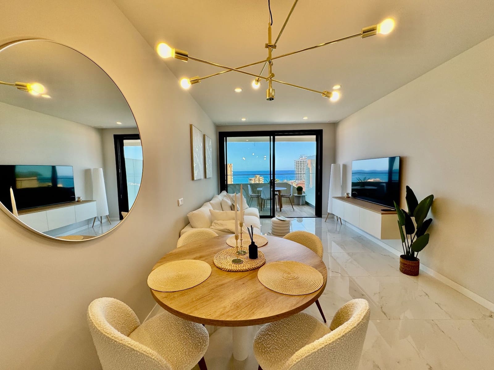 2 Zimmer Apartment zu verkaufen in Benidorm mit Pool Garage - 540.000 € (Ref: 8339455)