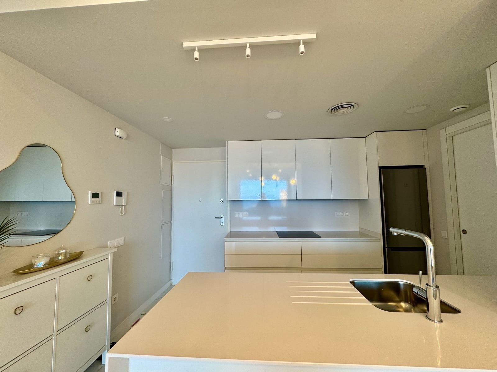 2 Zimmer Apartment zu verkaufen in Benidorm mit Pool Garage - 540.000 € (Ref: 8339455)