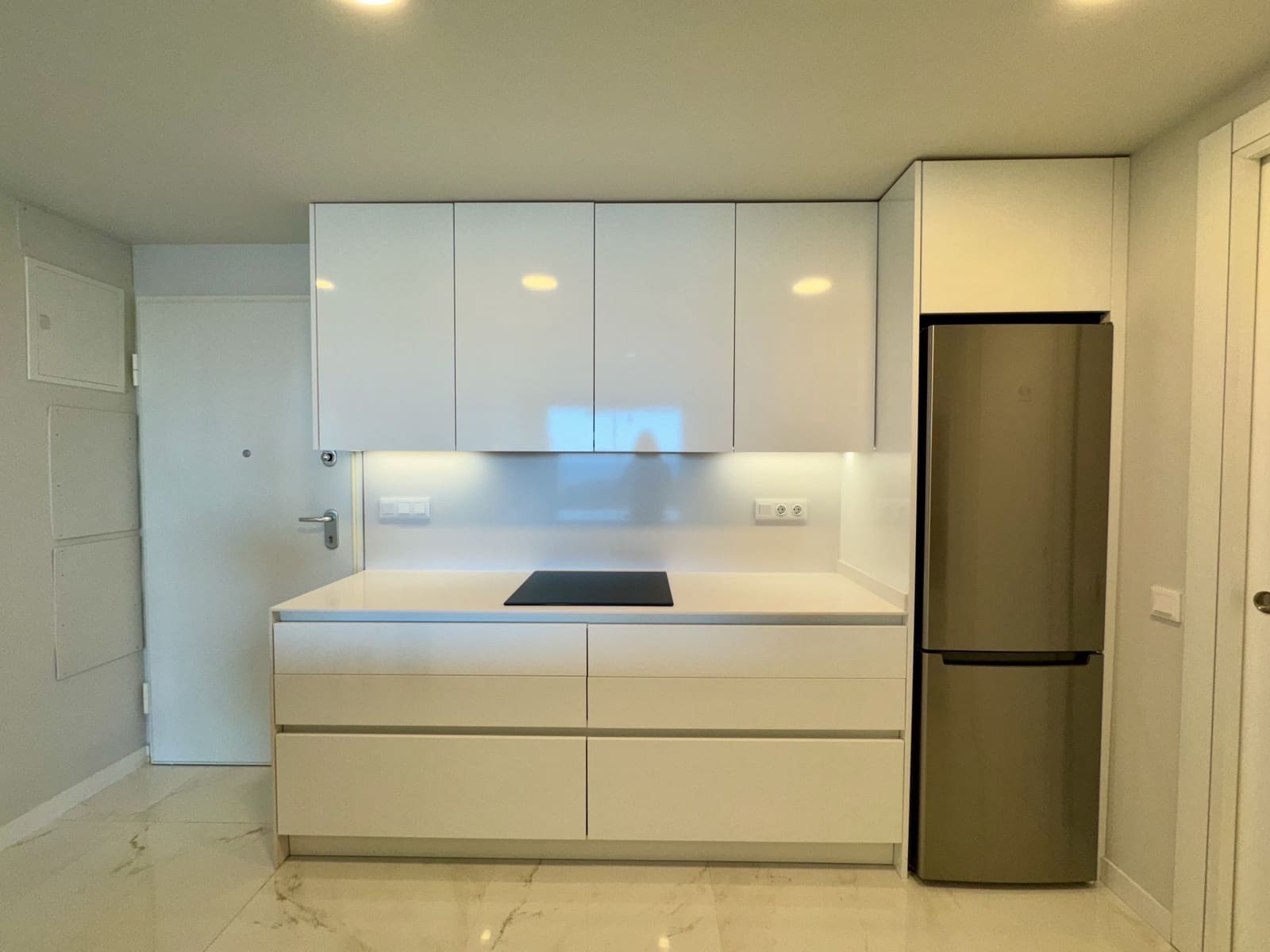 2 Zimmer Apartment zu verkaufen in Benidorm mit Pool Garage - 540.000 € (Ref: 8339455)