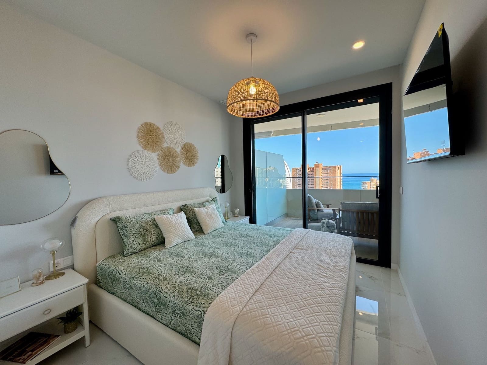 2 Zimmer Apartment zu verkaufen in Benidorm mit Pool Garage - 540.000 € (Ref: 8339455)