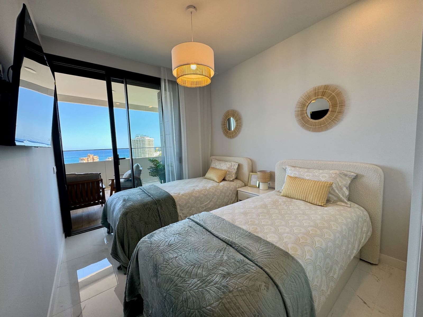 2 Zimmer Apartment zu verkaufen in Benidorm mit Pool Garage - 540.000 € (Ref: 8339455)