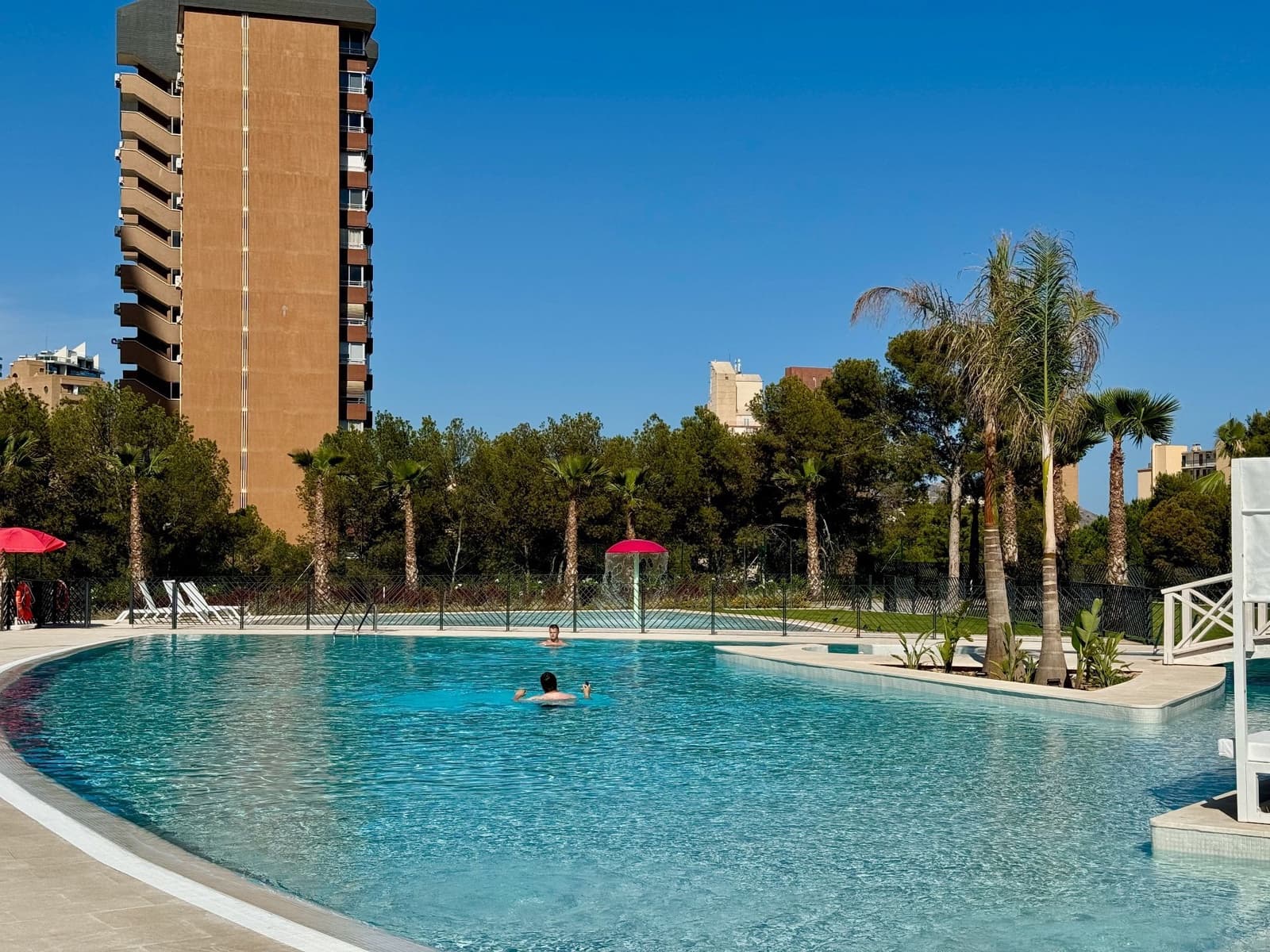 2 Zimmer Apartment zu verkaufen in Benidorm mit Pool Garage - 540.000 € (Ref: 8339455)