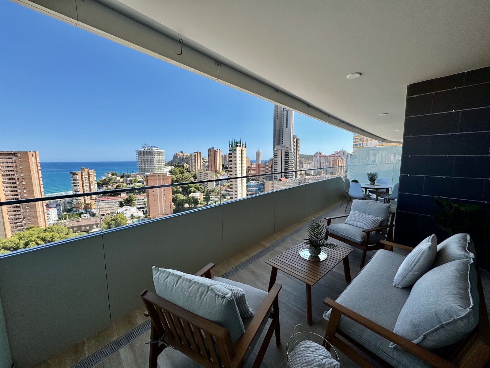 2 Zimmer Apartment zu verkaufen in Benidorm mit Pool Garage - 540.000 € (Ref: 8339455)