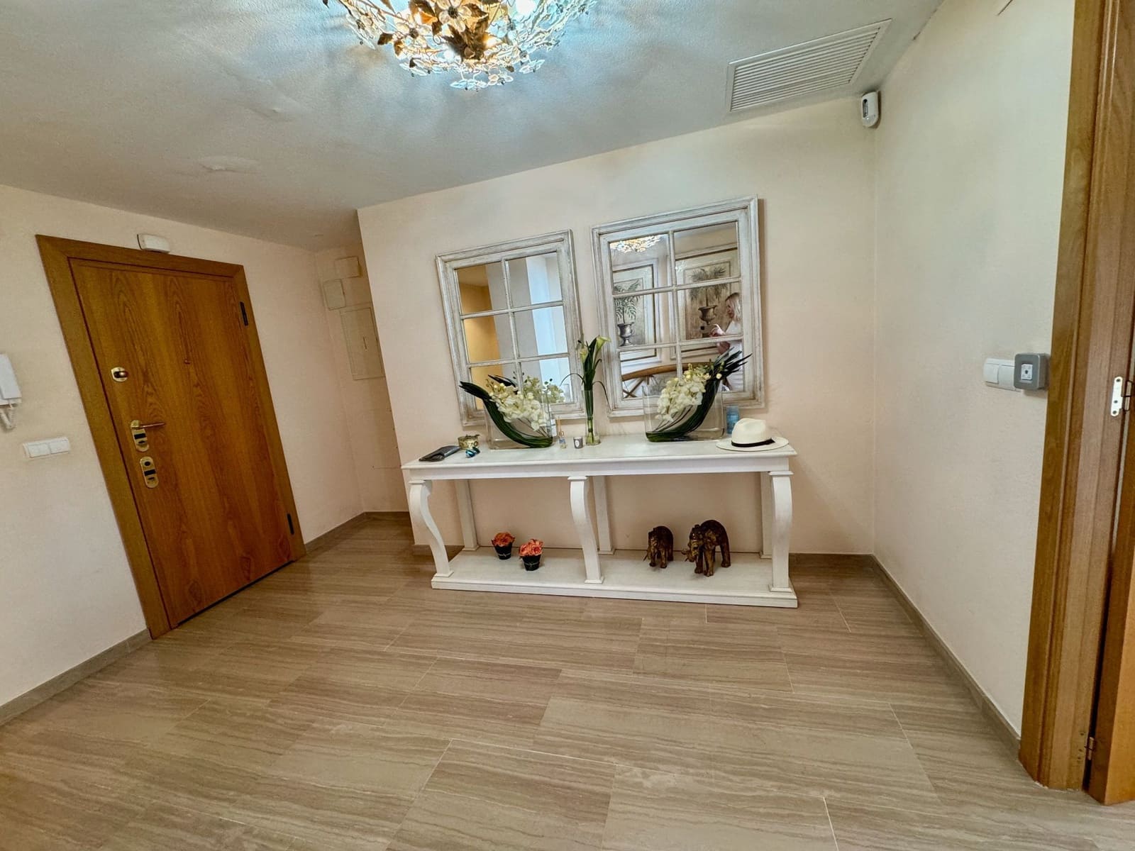 3 sypialnia Penthouse na sprzedaż w Benidorm z basenem garażem - 955 000 € (Ref: 8510002)