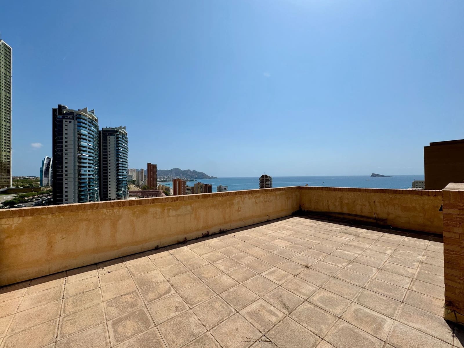 3 sypialnia Penthouse na sprzedaż w Benidorm z basenem garażem - 955 000 € (Ref: 8510002)