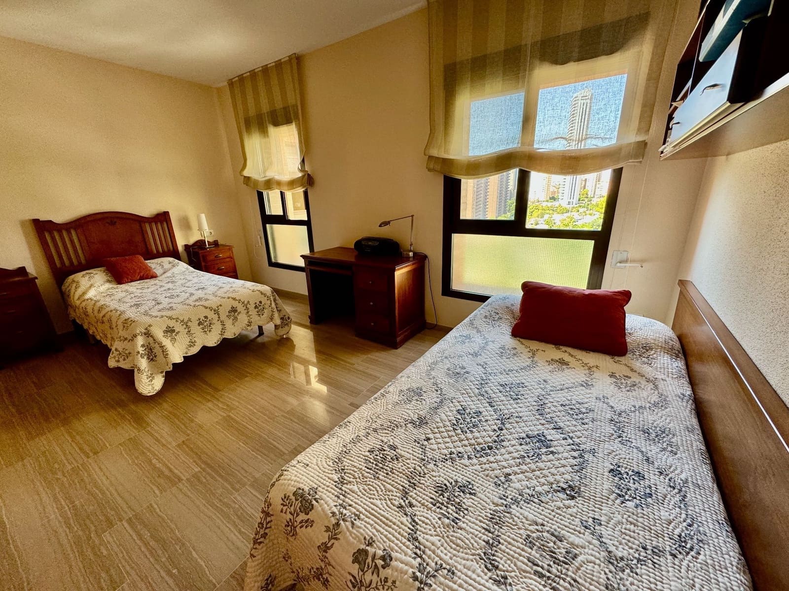 3 sypialnia Penthouse na sprzedaż w Benidorm z basenem garażem - 955 000 € (Ref: 8510002)