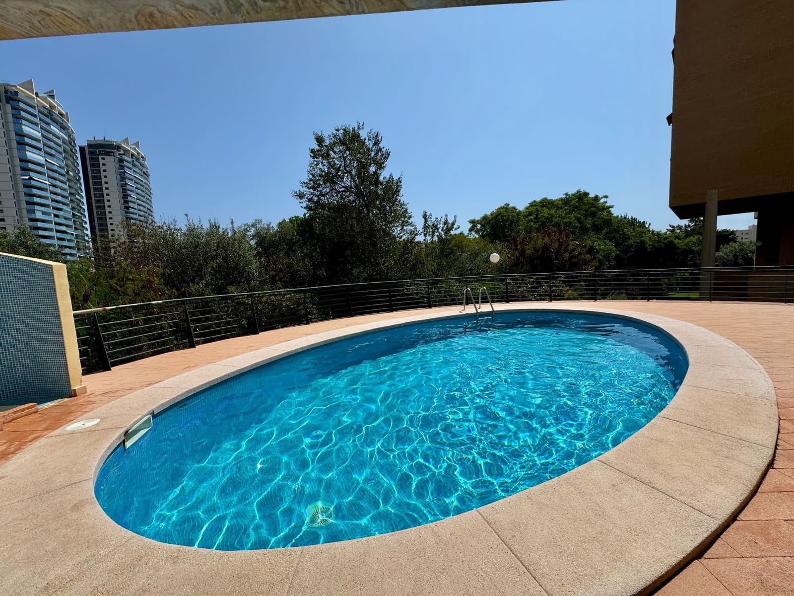 3 sypialnia Penthouse na sprzedaż w Benidorm z basenem garażem - 955 000 € (Ref: 8510002)