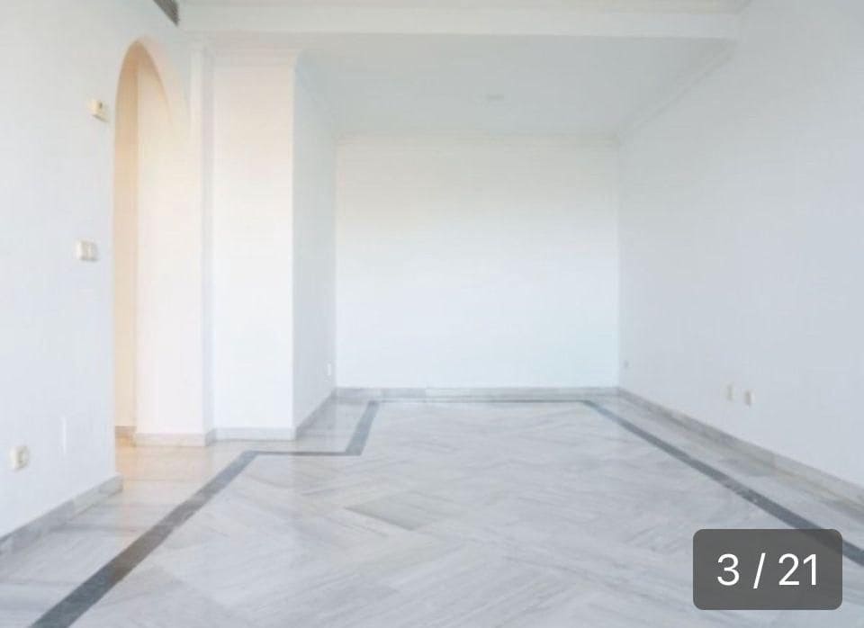 3 Zimmer Penthouse zu verkaufen in Marbella mit Pool Garage - 750.000 € (Ref: 8552544)