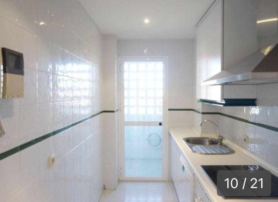 3 Zimmer Penthouse zu verkaufen in Marbella mit Pool Garage - 750.000 € (Ref: 8552544)