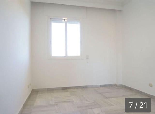 3 Zimmer Penthouse zu verkaufen in Marbella mit Pool Garage - 750.000 € (Ref: 8552544)