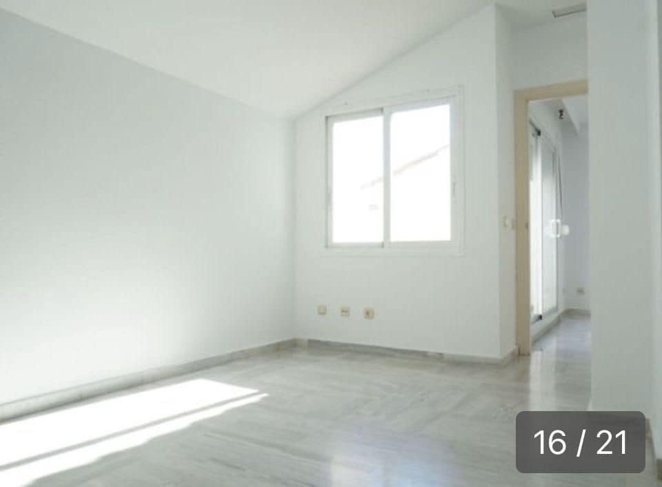 3 Zimmer Penthouse zu verkaufen in Marbella mit Pool Garage - 750.000 € (Ref: 8552544)