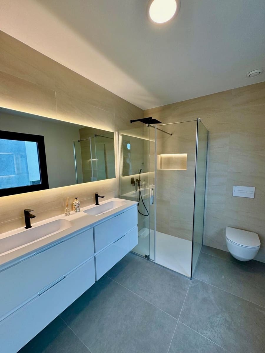 Chalet de 3 habitaciones en Finestrat en venta con piscina garaje - 870.000 € (Ref: 8553952)