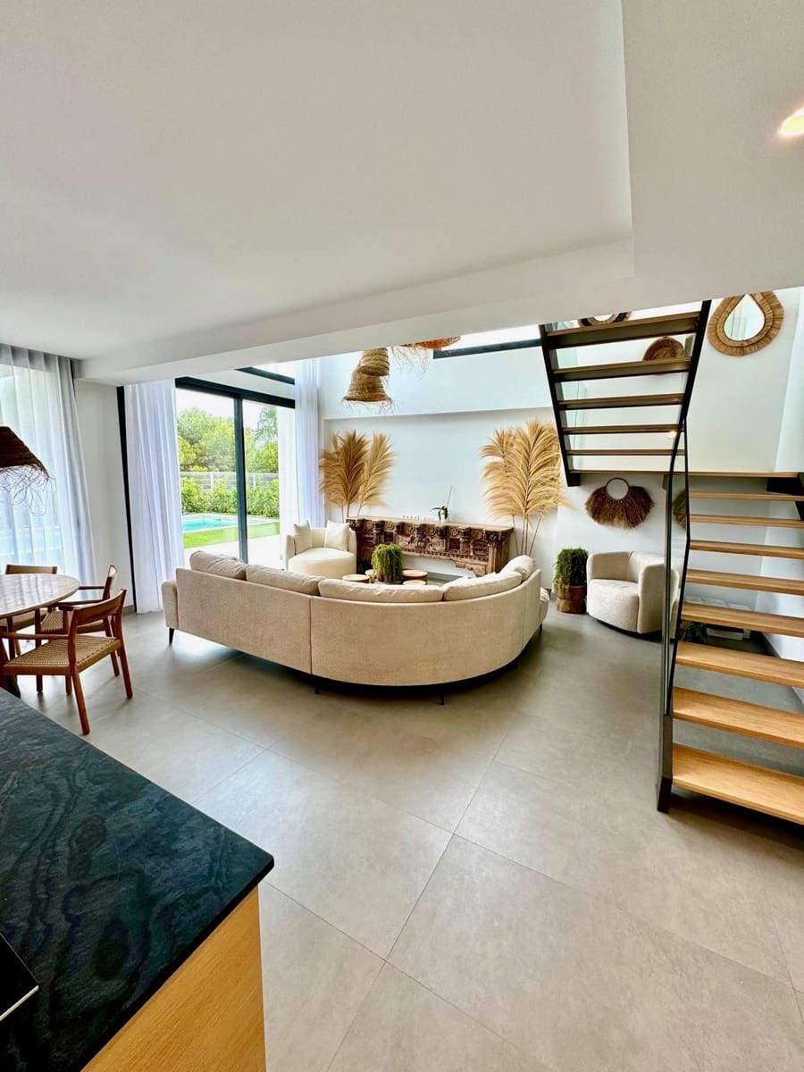 Chalet de 3 habitaciones en Finestrat en venta con piscina garaje - 870.000 € (Ref: 8553952)