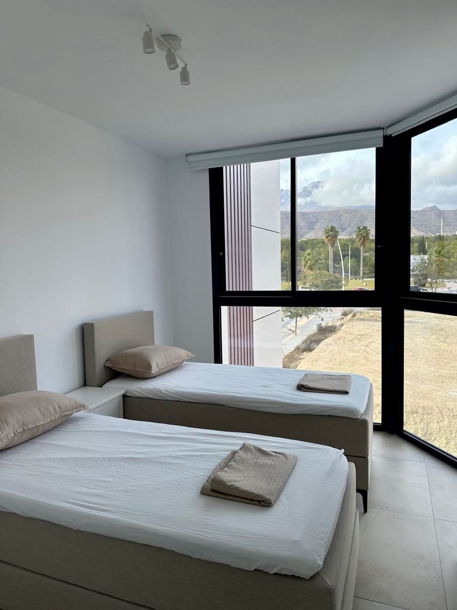 2 Zimmer Apartment zu verkaufen in Benidorm mit Pool Garage - 550.000 € (Ref: 8556559)