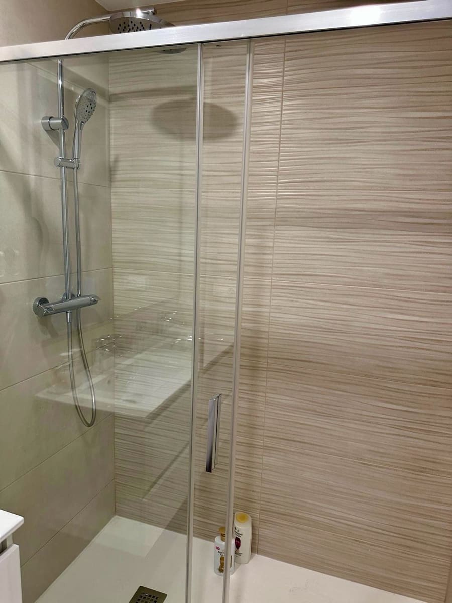 2 Zimmer Apartment zu verkaufen in Benidorm mit Pool Garage - 550.000 € (Ref: 8556559)