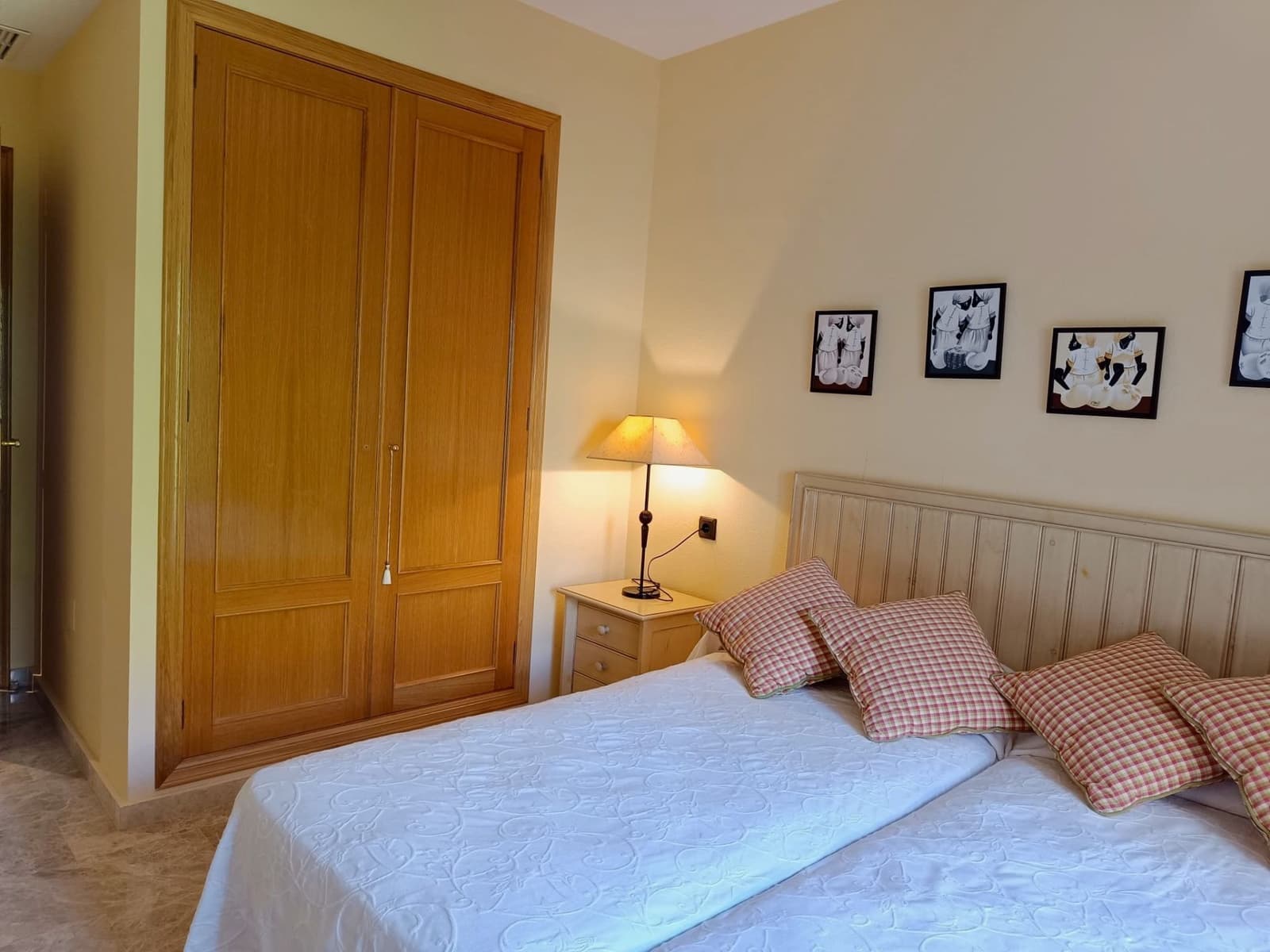 3 Zimmer Apartment zu verkaufen in Benidorm mit Pool Garage - 625.000 € (Ref: 8683845)