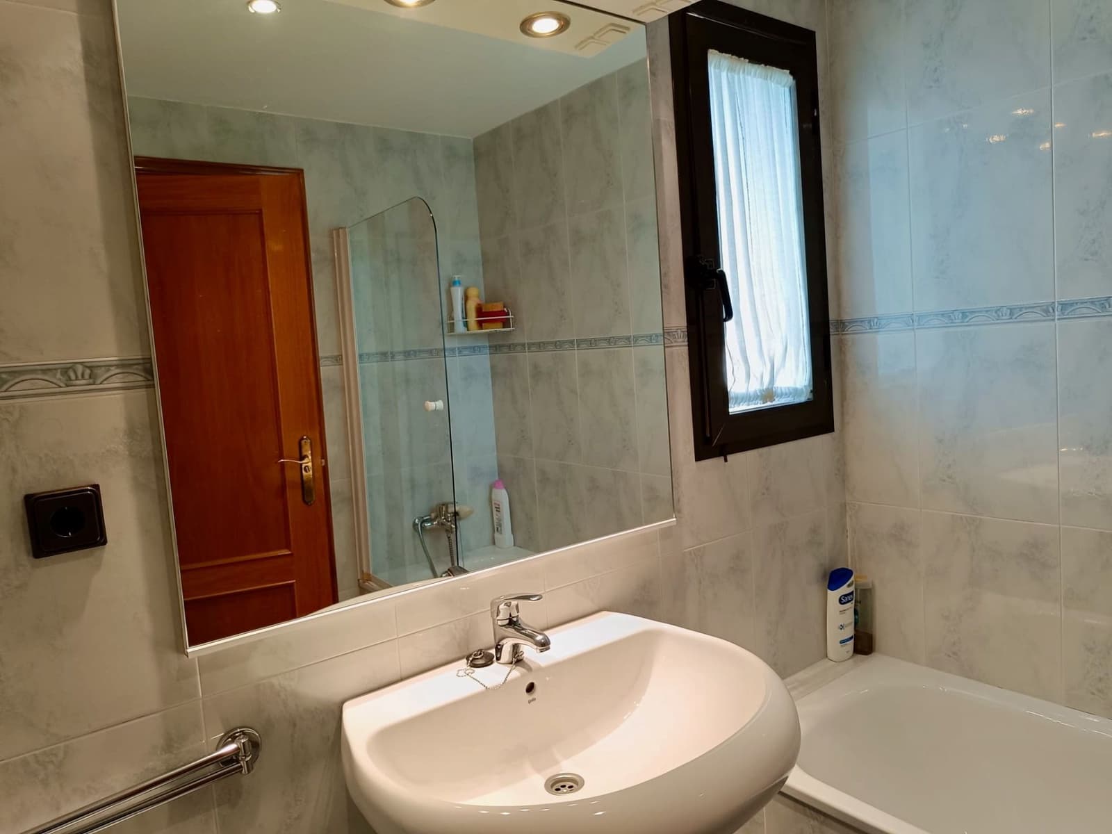 3 Zimmer Apartment zu verkaufen in Benidorm mit Pool Garage - 625.000 € (Ref: 8683845)