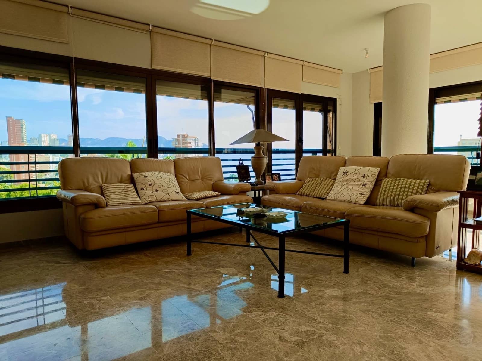 3 Zimmer Apartment zu verkaufen in Benidorm mit Pool Garage - 625.000 € (Ref: 8683845)