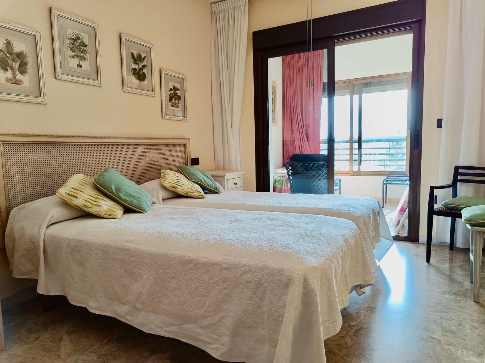 3 Zimmer Apartment zu verkaufen in Benidorm mit Pool Garage - 625.000 € (Ref: 8683845)