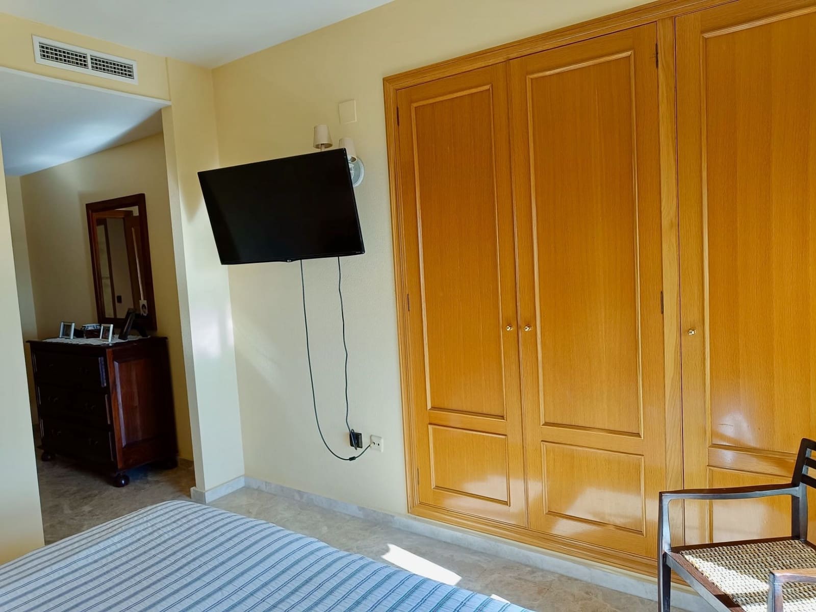 3 Zimmer Apartment zu verkaufen in Benidorm mit Pool Garage - 625.000 € (Ref: 8683845)