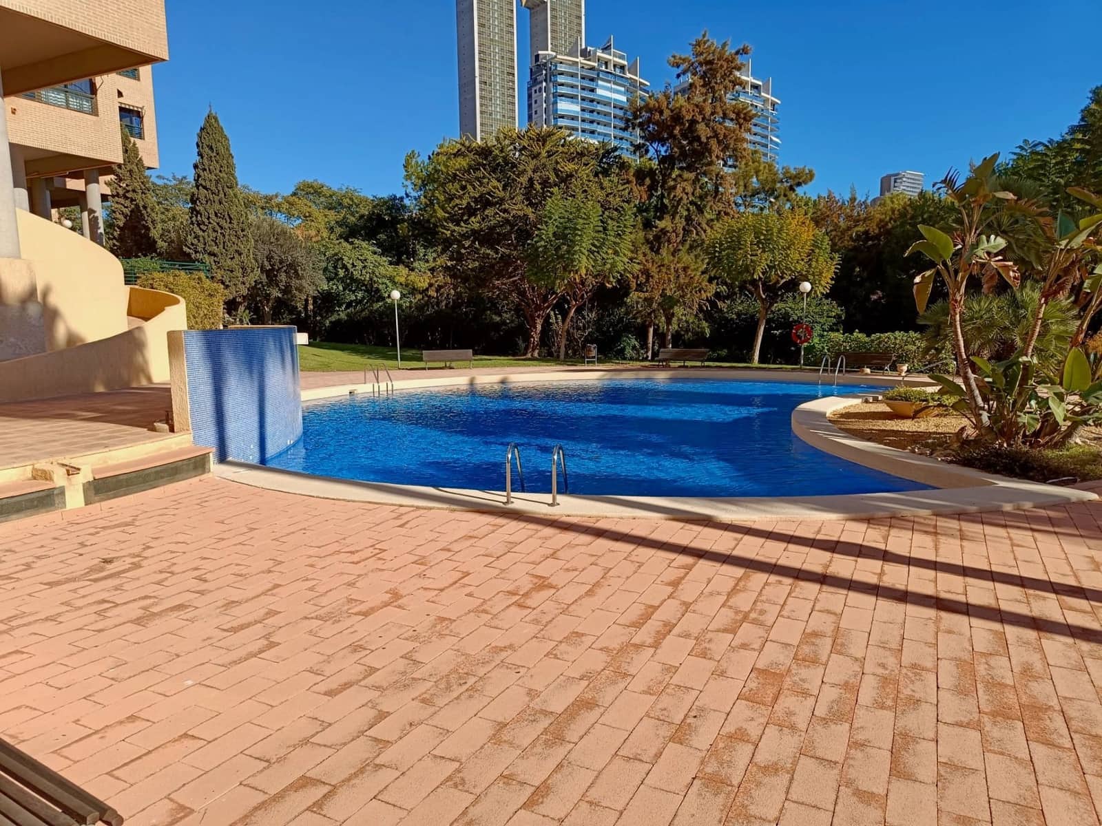 3 Zimmer Apartment zu verkaufen in Benidorm mit Pool Garage - 625.000 € (Ref: 8683845)