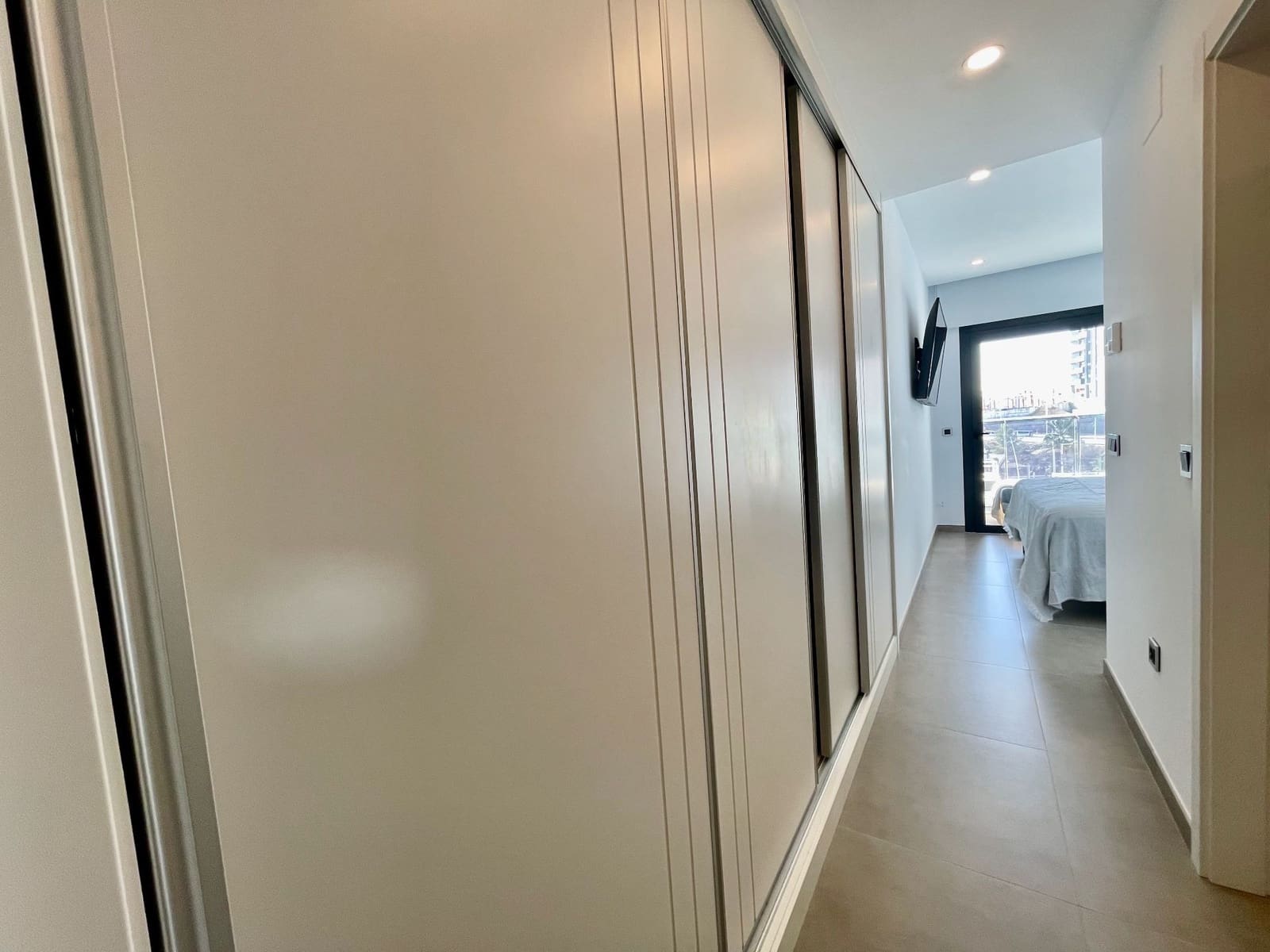 3 Zimmer Apartment zu verkaufen in Benidorm mit Pool Garage - 745.000 € (Ref: 8735157)