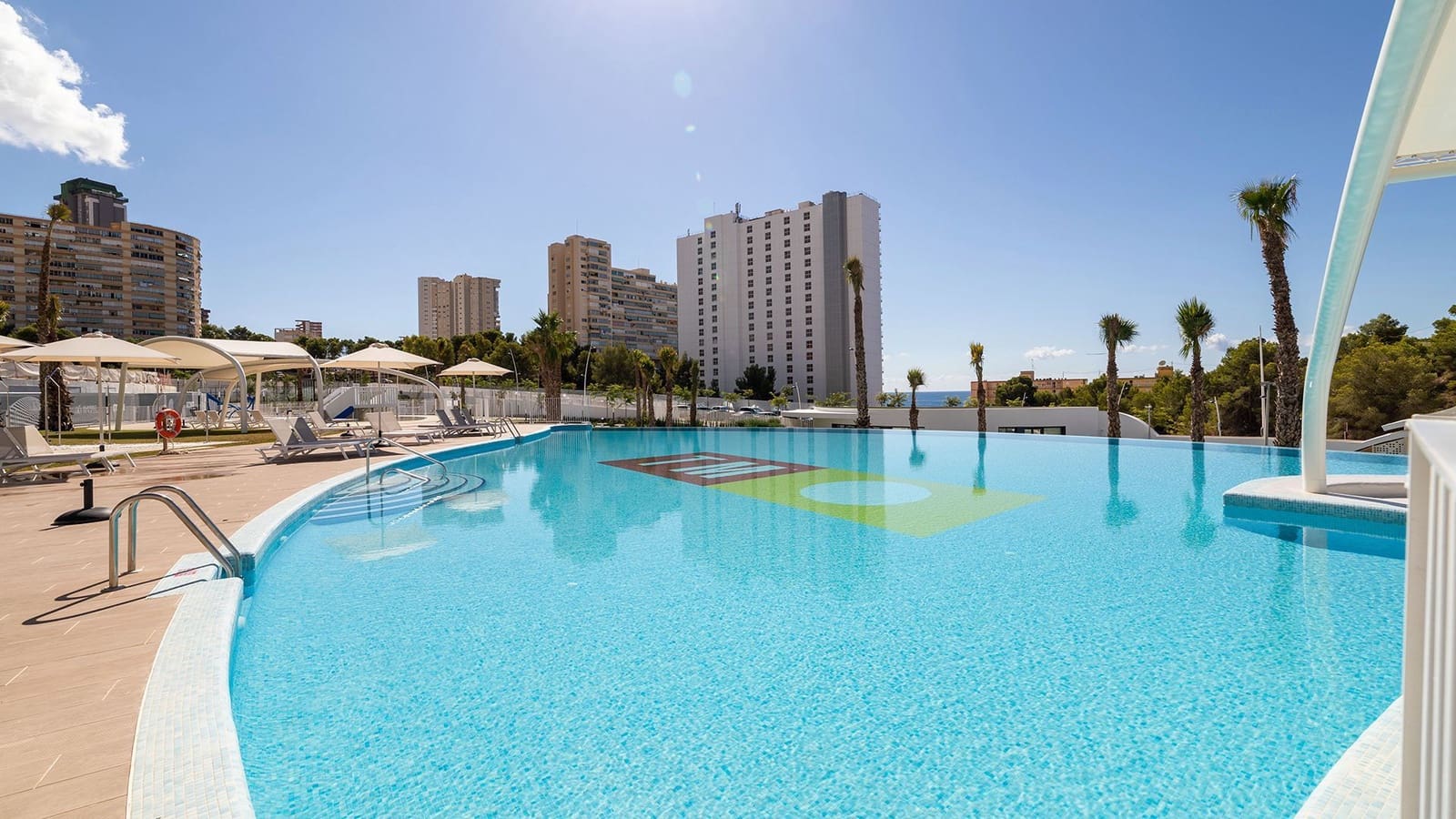 3 Zimmer Apartment zu verkaufen in Benidorm mit Pool Garage - 745.000 € (Ref: 8735157)