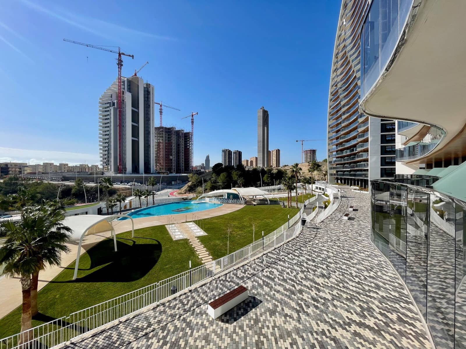 3 Zimmer Apartment zu verkaufen in Benidorm mit Pool Garage - 745.000 € (Ref: 8735157)
