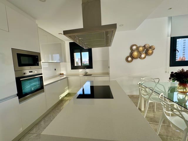 3 soverom Leilighet til salgs i Benidorm med svømmebasseng garasje - € 720 000 (Ref: 8757413)