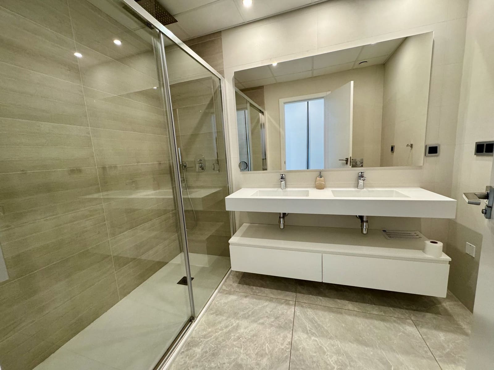 3 soverom Leilighet til salgs i Benidorm med svømmebasseng garasje - € 720 000 (Ref: 8757413)