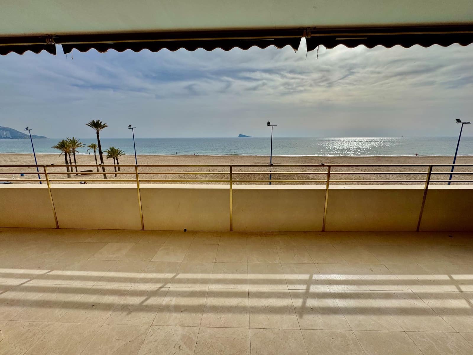 3 bedroom Apartment for sale in Benidorm with pool garage - € 735,000 (Ref: 8809300)