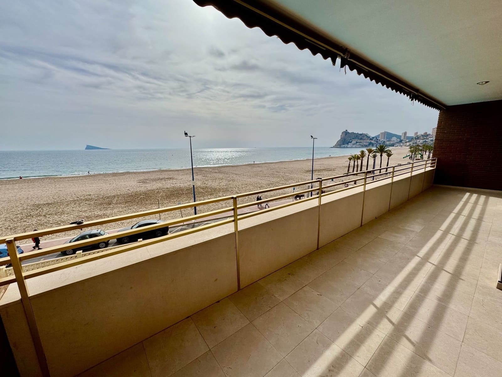 3 bedroom Apartment for sale in Benidorm with pool garage - € 735,000 (Ref: 8809300)