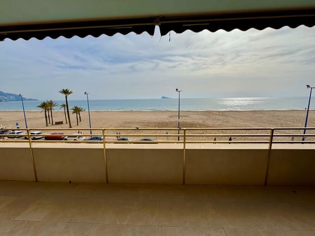 3 bedroom Apartment for sale in Benidorm with pool garage - € 735,000 (Ref: 8809300)