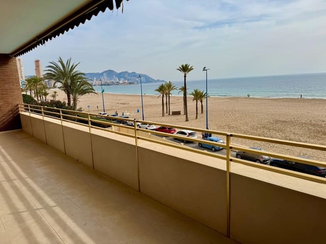 3 bedroom Apartment for sale in Benidorm with pool garage - € 735,000 (Ref: 8809300)