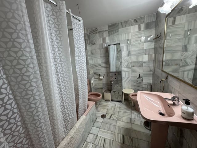 3 bedroom Apartment for sale in Benidorm with pool garage - € 735,000 (Ref: 8809300)