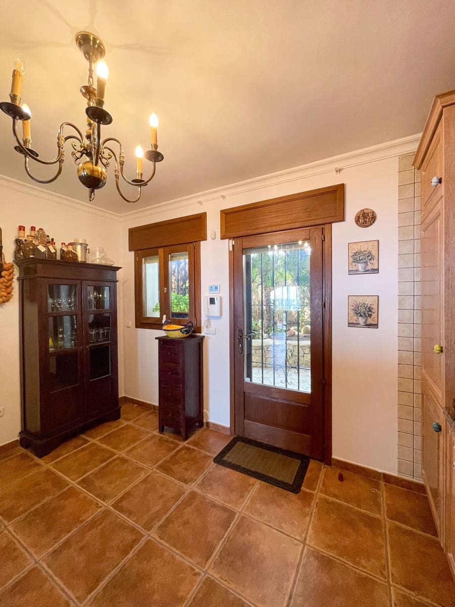 5 sypialnia Willa na sprzedaż w Benissa z basenem garażem - 1 800 000 € (Ref: 8964175)