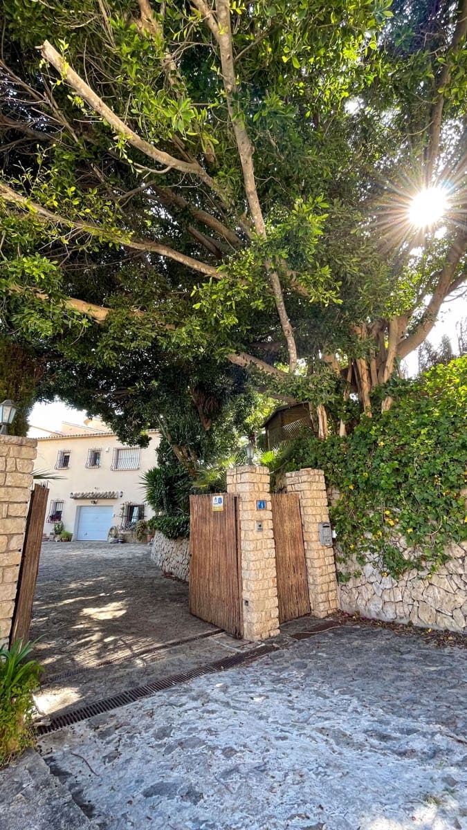 5 sypialnia Willa na sprzedaż w Benissa z basenem garażem - 1 800 000 € (Ref: 8964175)