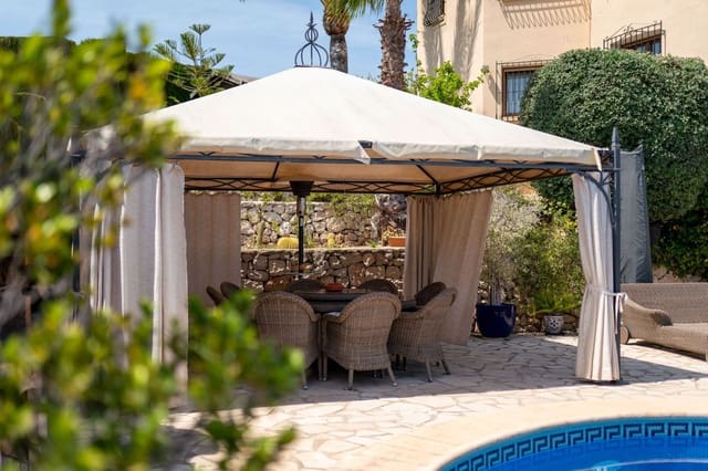 5 sypialnia Willa na sprzedaż w Benissa z basenem garażem - 1 800 000 € (Ref: 8964175)