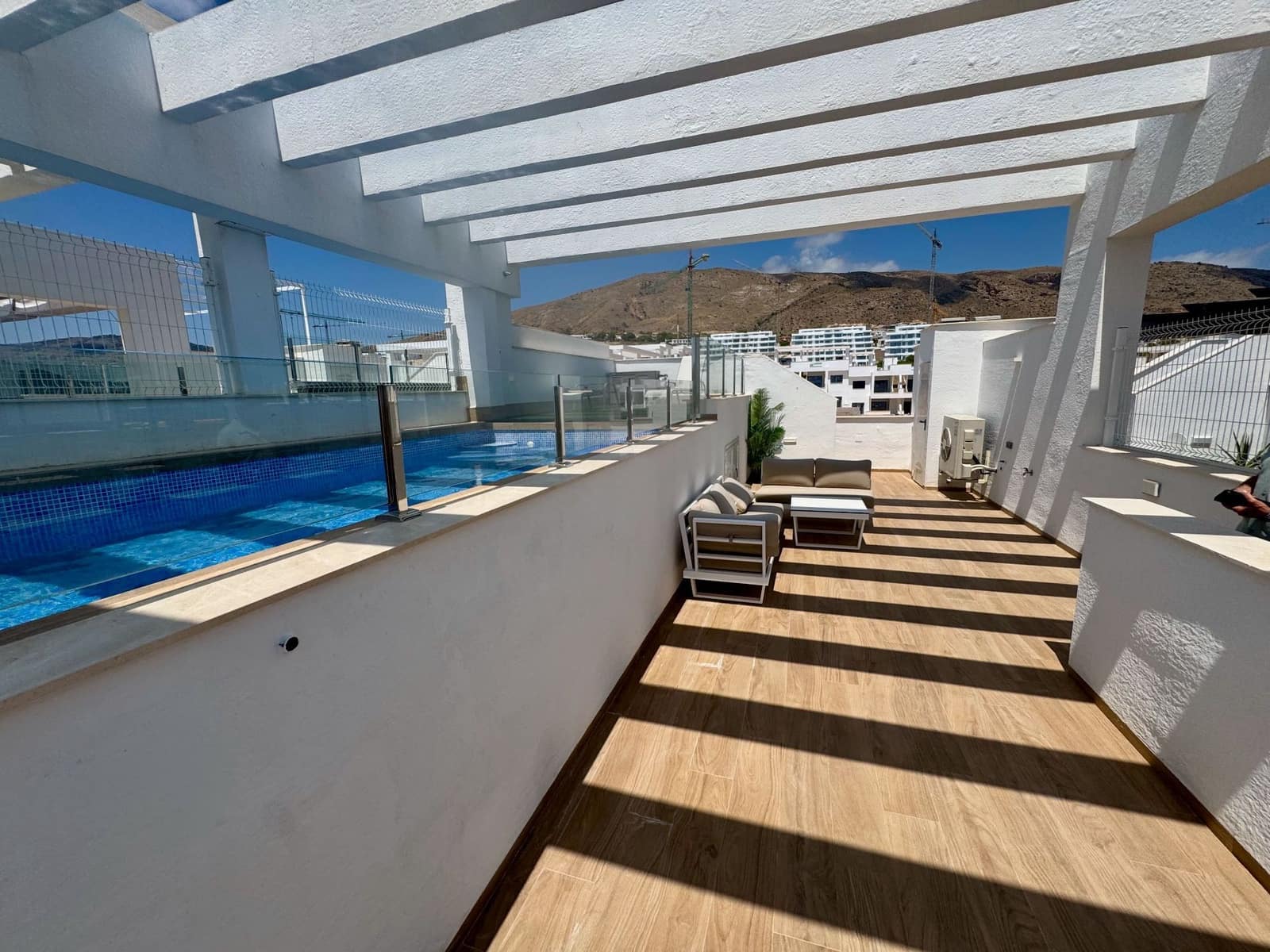 Bungalow de 2 habitaciones en Finestrat en venta con piscina garaje - 379.900 € (Ref: 9157834)