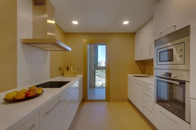 2 Zimmer Apartment zu verkaufen in Playa Poniente, Benidorm mit Pool Garage - 469.000 € (Ref: 9165538)