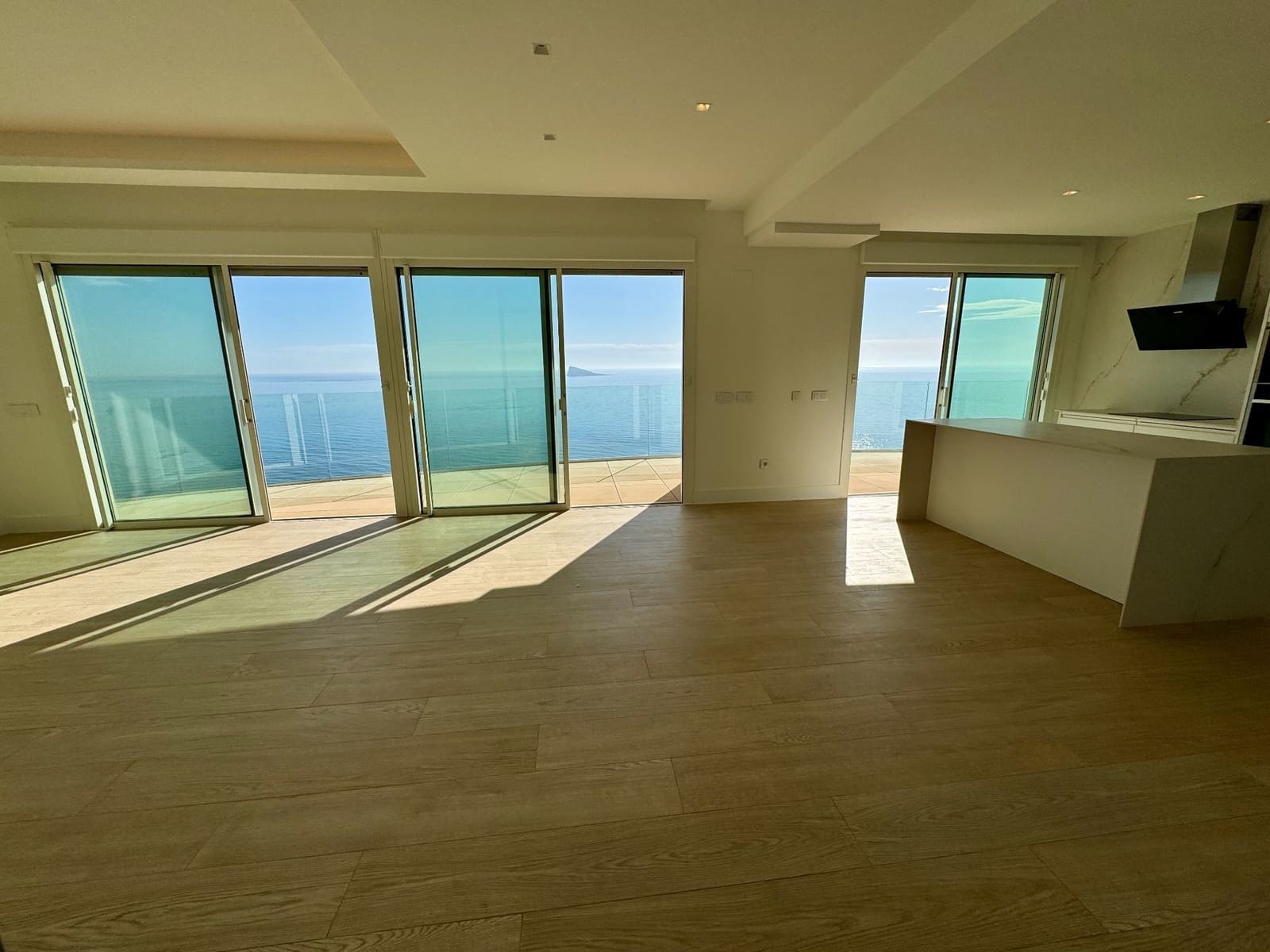 Apartamento de 4 habitaciones en Benidorm en venta con garaje - 4.300.000 € (Ref: 9169342)