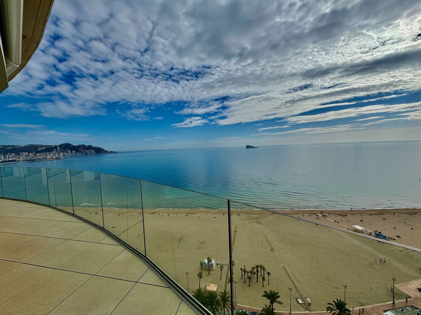 Apartamento de 4 habitaciones en Benidorm en venta con garaje - 4.300.000 € (Ref: 9169342)