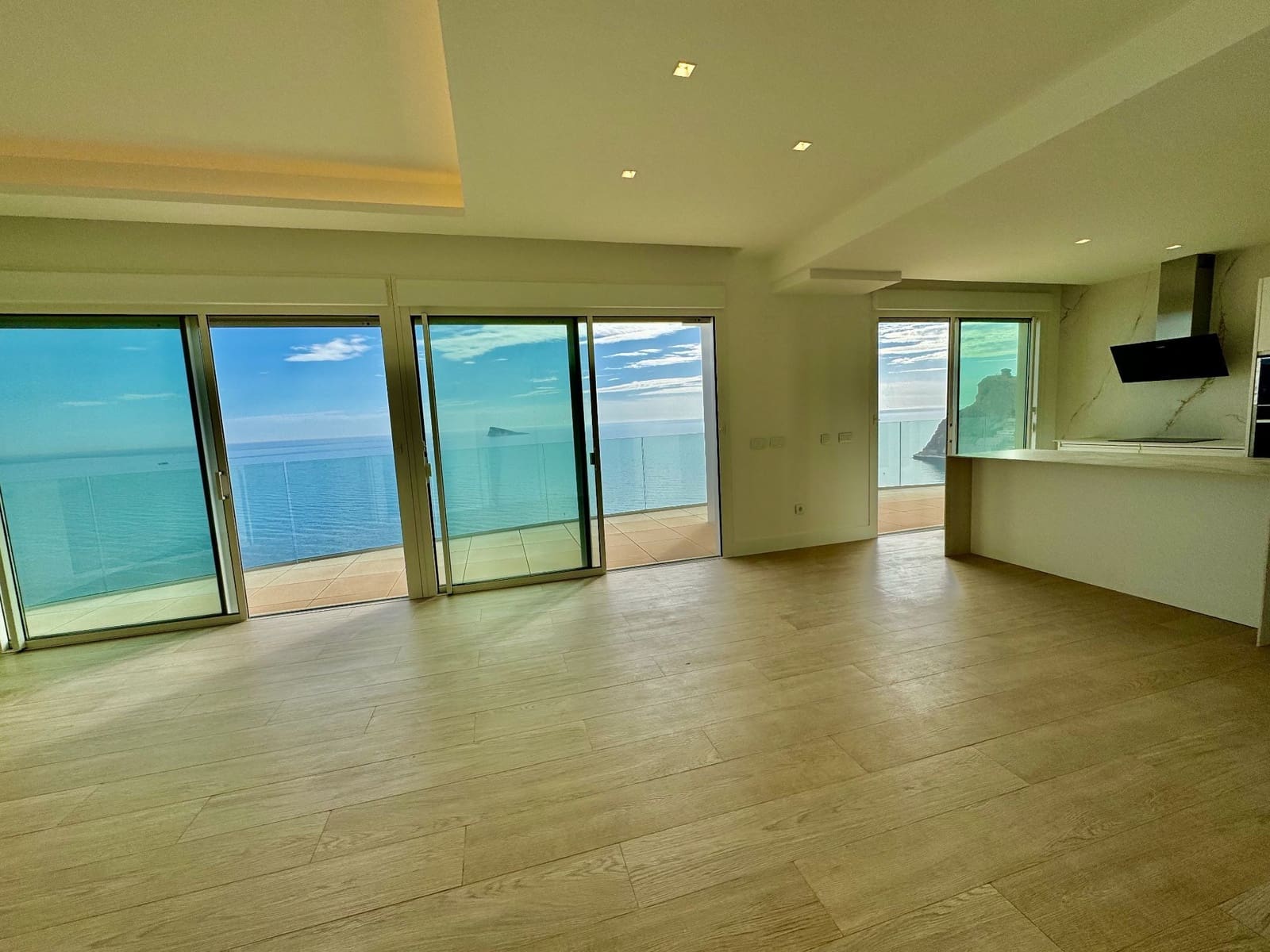 Apartamento de 4 habitaciones en Benidorm en venta con garaje - 4.300.000 € (Ref: 9169342)