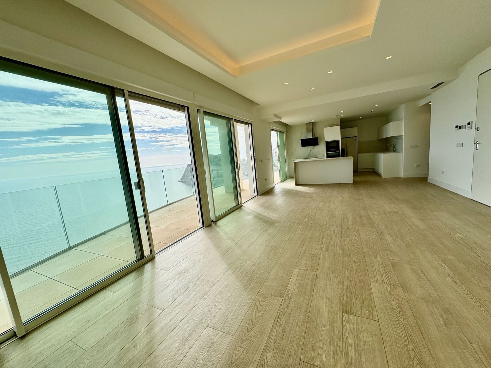 Apartamento de 4 habitaciones en Benidorm en venta con garaje - 4.300.000 € (Ref: 9169342)