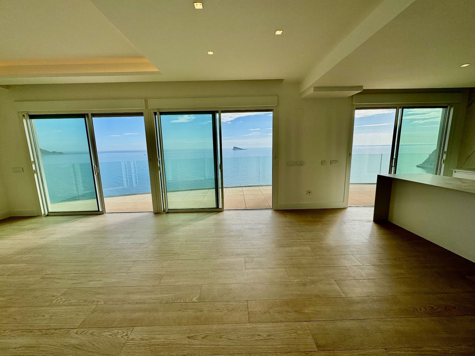 Apartamento de 4 habitaciones en Benidorm en venta con garaje - 4.300.000 € (Ref: 9169342)