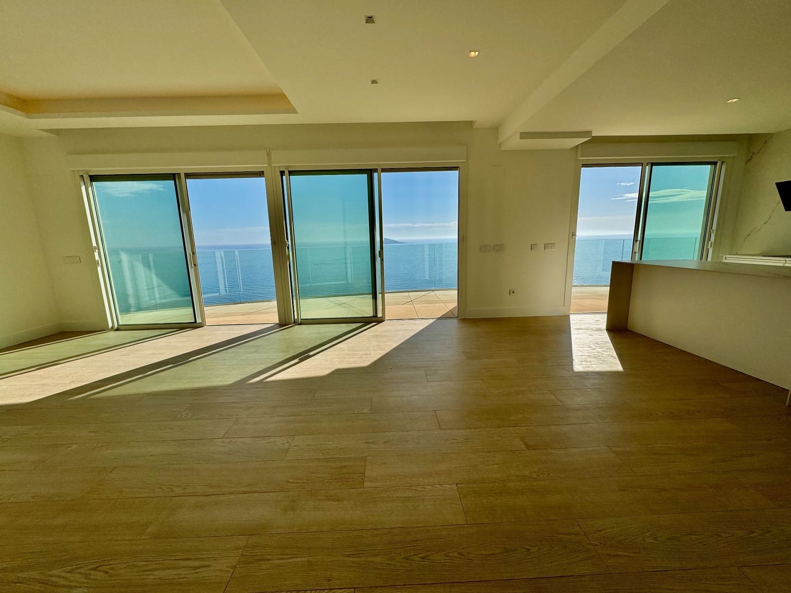 Apartamento de 4 habitaciones en Benidorm en venta con garaje - 4.300.000 € (Ref: 9169342)