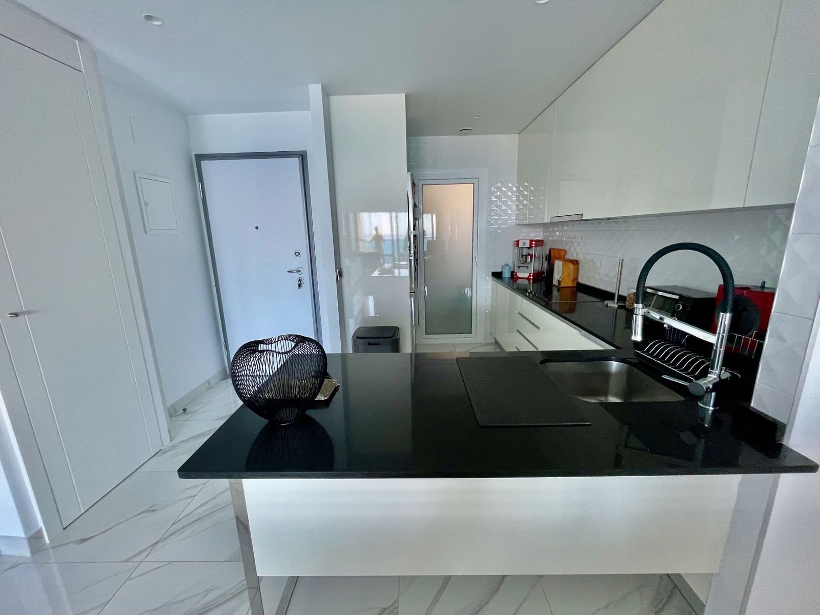 2 makuuhuone Huoneisto myytävänä paikassa Benidorm mukana uima-altaan 
autotalli - 640 000 € (Ref: 9204273)