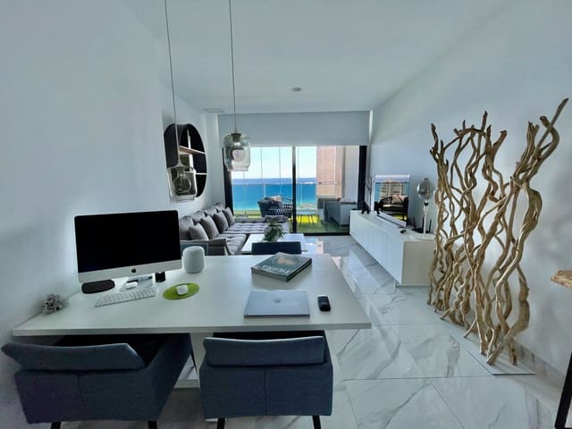 2 makuuhuone Huoneisto myytävänä paikassa Playa Poniente, Benidorm mukana uima-altaan 
autotalli - 640 000 € (Ref: 9204273)