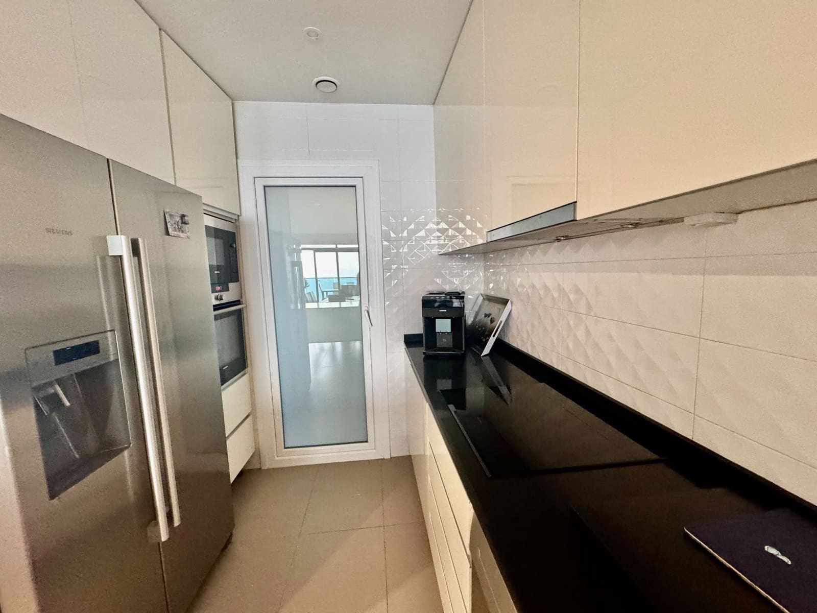 2 soveværelse Lejlighed til salg i Benidorm med swimmingpool garage - € 670.000 (Ref: 9242734)